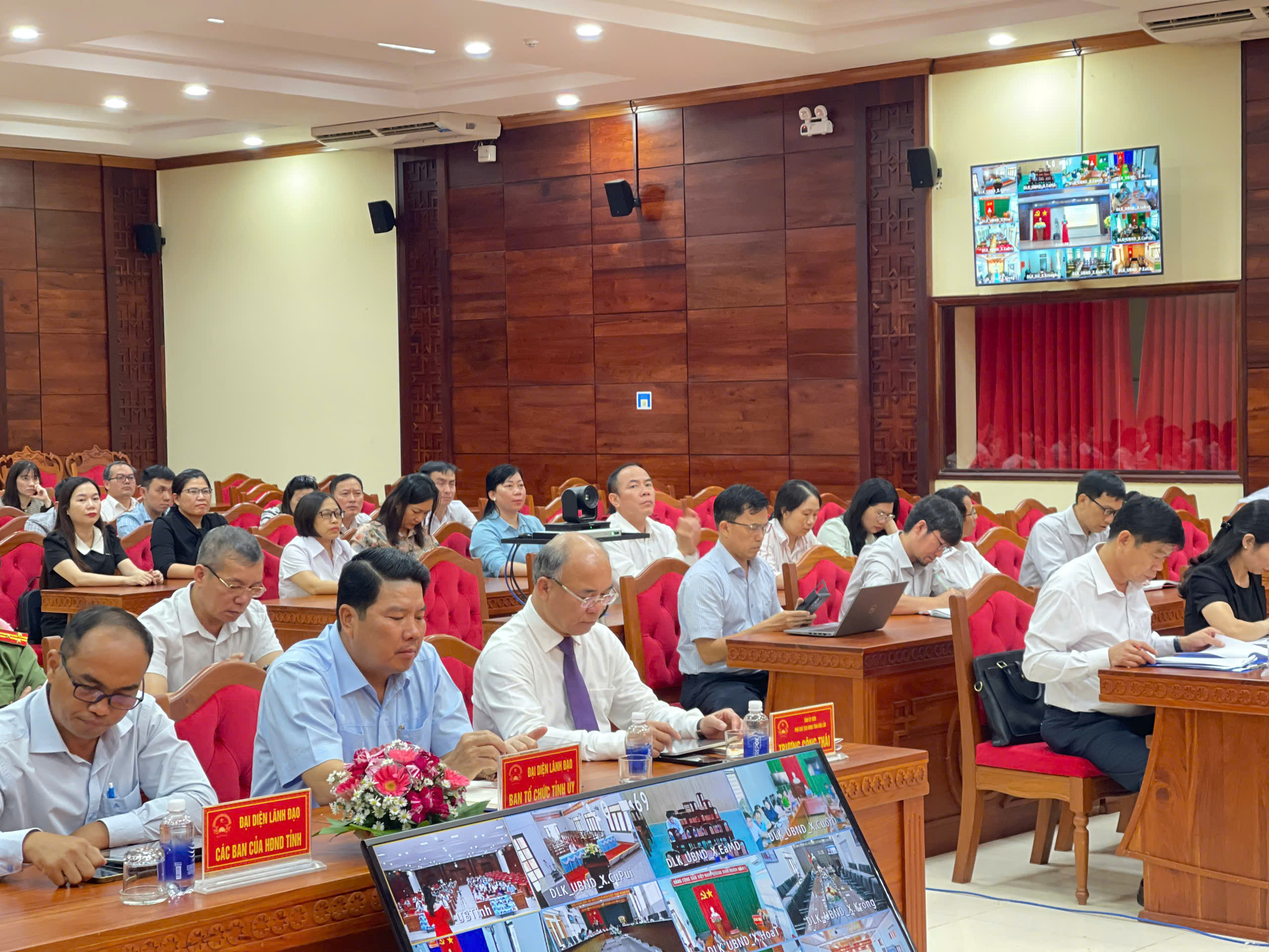 QUANG CANH9-11